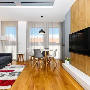 Windrose Design Apartment