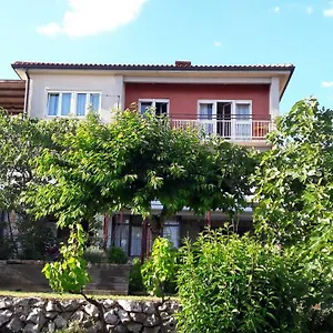 https://apartman-margareta.primorje-gorskikotar.com